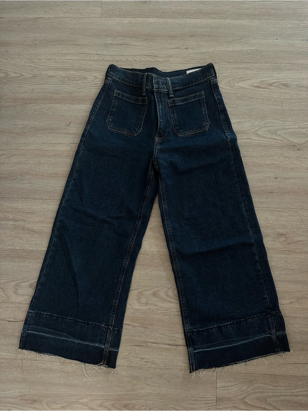 GAP petite size 27 Wide-Leg Denim Jeans